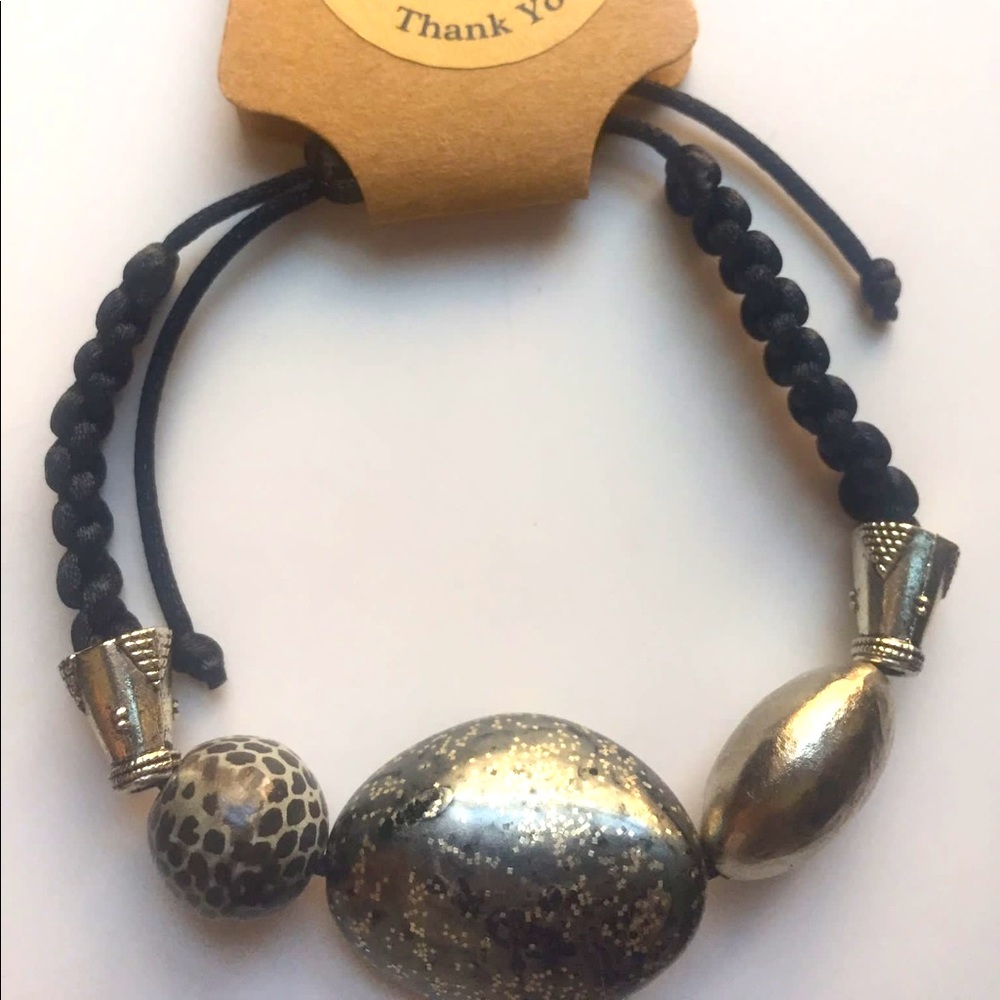 Wooden beads bracelet